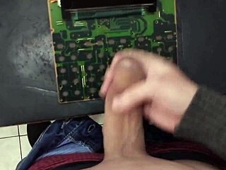 I'm cumming on another machine at work, hear me moan at the end.