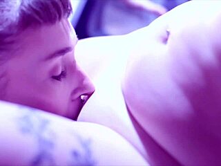 Intense feet and pussy licking session