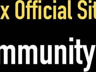 Jenna Foxx Intensely Sticks Her Dildo