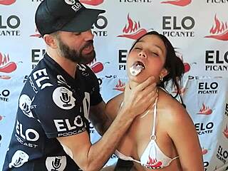 Lorena doll antes de pasar al cuarto picante 😏