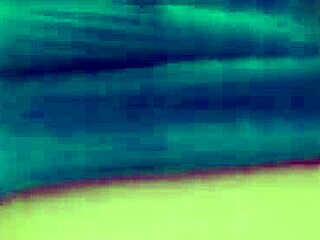 Cabalgando en la verga de un amigo, sintiendo ese dominio y placer intenso