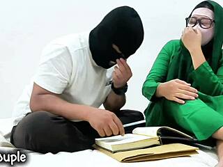 친구들이 대학 동급생과 섹스해서 바이럴 됐어