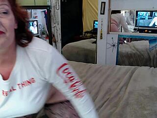 dawnskye1962 teases cock while smoking clothed