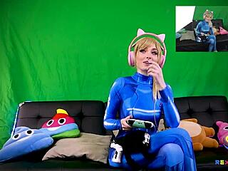 Cosplay Girl Fucks Big Dick Bro On Live Stream