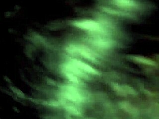 culona sumisa se folla dos desconocidos despu�s de fiesta casero real