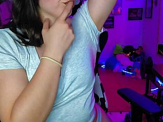 Masturbándome Para Hacer Que Mi Coñito Tenga Un Orgasmo