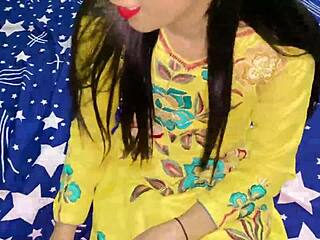 Punjabi aunty strips naked for big cock in hostel