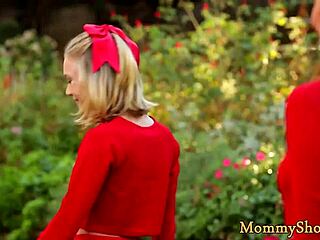 Milf Stepmom Pussylicked By Teen 18+ Cheerleader