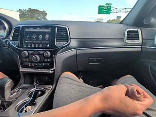 oh man, that messy handjob in the car leads to a huge cumshot all over the place 😏🚗💦