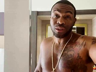 i'm the tattooed milf lexi love getting my pussy ate and fucked by rome major