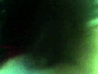 Zorra flaca da mamada oral intensa y salvaje