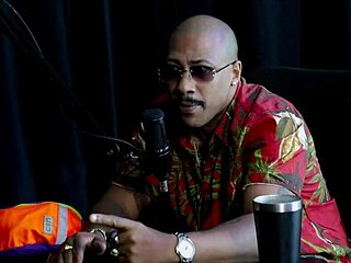 Nunca Quis Ser Ator Pornô Seu Primeiro Filme Não Foi Legal Deu Dicas Aos Novos Atores E Seu Pau Não Quis Abaixar Porque - Nego Catra Watch On Sheer Red