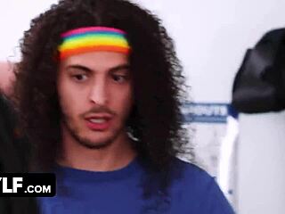 Do Peeping Tom Dreams Come True? Milfs Use Huge Cock!