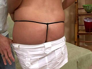 Reagan Anthony, that milf in heat, is ready for action