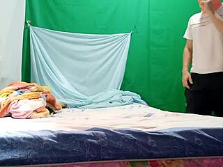 mi padrastro está de compras, ven te invito pa' divertirnos con máscaras y ensuciarnos en pijamada casera 😈🍑💦