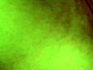 Wow, pozri ako sa tieto veľké pysky pičky natiahnu dokorán