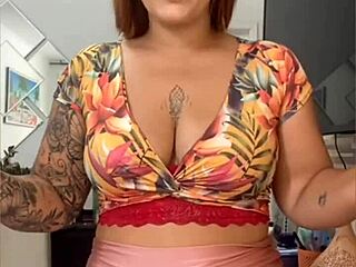 cleaning house with pussy splitting wide open