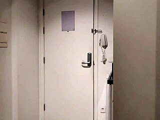 sou a puta mais safada chego em casa doida pra sentar com o cuzinho e o meu macho goza na minha bunda 😏