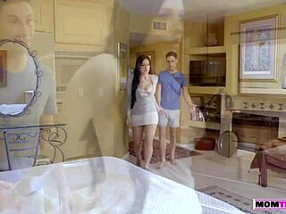 Mature Milf Stepmom Shares Woman Pleasing Tips