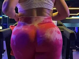 she sucked gym trainer while husband worked out