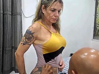 WATCH THIS MUSCULAR BLONDE MASSEUSE TAKE MONSTER COCK BAREBACK!