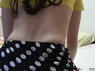 my heart races watching busty japanese babe's downblouse clean