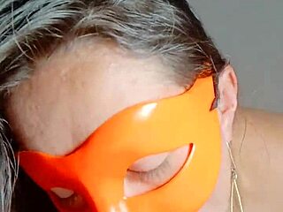 Chubby colombian wife flashes cameltoe pussy lips for boss, craves raw stranger fucks