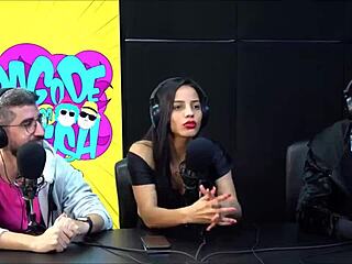 Essa safada morena fala putaria enquanto leva no cu do namorado 🇧🇷😏