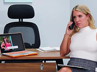 קנדיס דאר מלקקת כוס של אליסון ריי בסקס לסבי