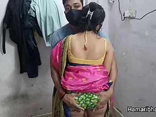 Bhabhi desi en sari soie rose se fait défoncer dur 😍 fun sari desi