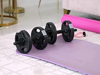 Sex Hungry Housewife Skylar Snow Craves DP Drilling PT Session!