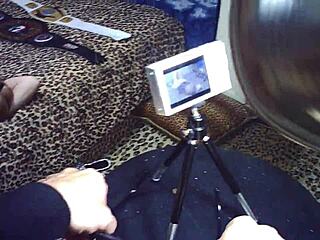 Oj bakom kulisserna glasögon nya zeeland brottningsbabe suger kuk knullar full nelson backstage