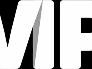 hey mature brunette in heels you seducin' that young guy in woods for public hardcore fuck?