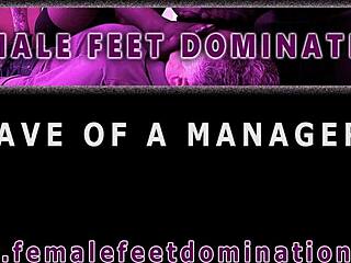 18+ dominantní brunetka sekretářka nutí spoutanýho otroka čichat páchnoucí punčochy nohy POV lezdom