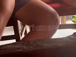 casada safada folla macho en calle y auto mientras corno graba afuera