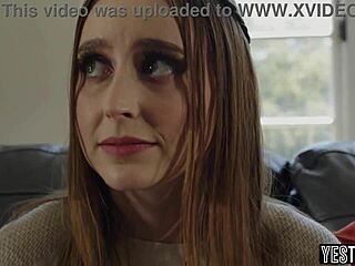 Therapeut maakt wilde trio neukfeest van koppel-sessie met geile tiener 18+ chick