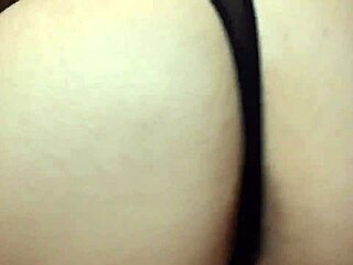 Wife shakes her juicy ass seductively homemade tease part 1