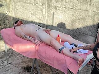 ei massagem ao ar livre bora meter nessa bunda grande agora?