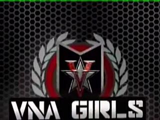 Geile kurvige Lesben Aubrey Black lecken fette Ärsche und dicke Titten gierig