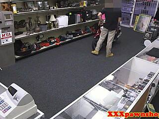 cocksucking pawn babe gulps broker's jizz on hidden cam 😜💦