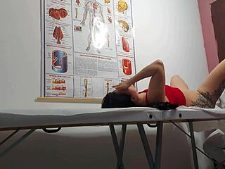 ginecologista fingers asshole fucks tight patient bareback rough