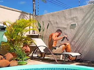 Daddy Cekik Pelacur Latina Remaja 18+ Ass to Mouth Facefuck Di Pinggir Kolam