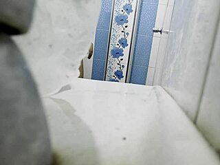 Secret Bathroom Peek at Cute Ass Flash