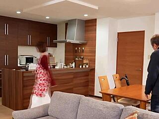 Japońskie laski wrzeszczą rżnijcie nas gdziekolwiek za darmową cipkę part 2!