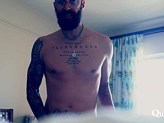 ¡Cómo Hacer Del Sexo Con Esta Latina Madura Oiled Tits Wife Una Experiencia Profunda Y Rough!