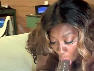 watch my phat ass and big pussy lips ride huge toy