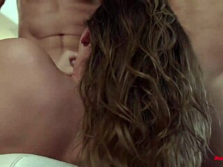 SLUT WIFE BLOWS FOUR FRIENDS IN SLOPPY DEEPTHROAT BLOWBANG BANG