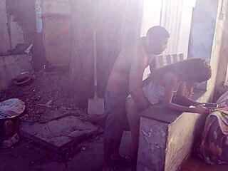 Fudendo a Magrinha no Quintal with Big Cock Bareback Anal Thrusts and Orgasms