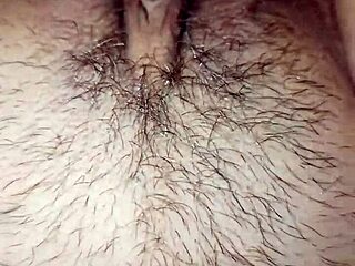 sveltina italiana seduces with mature milf charm up close