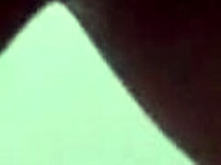 Vietnamese squirter floods scene with endless juicy sprays